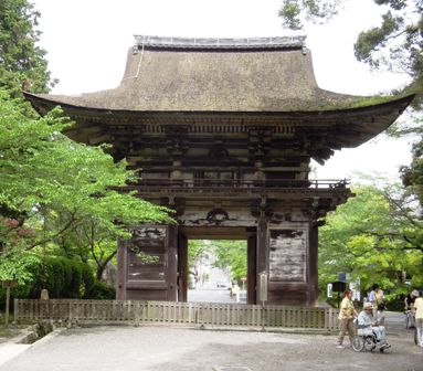 三井寺山門