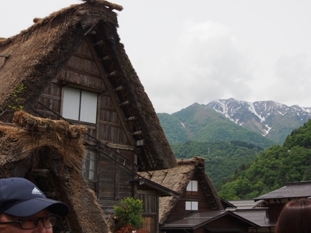 合掌立山残雪