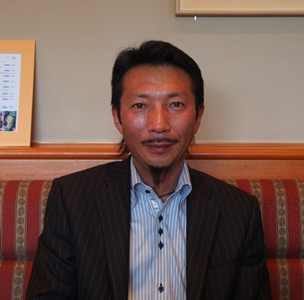 稲井氏