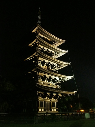 興福寺五重の塔ライトアップ