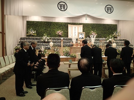 通夜焼香P6050402