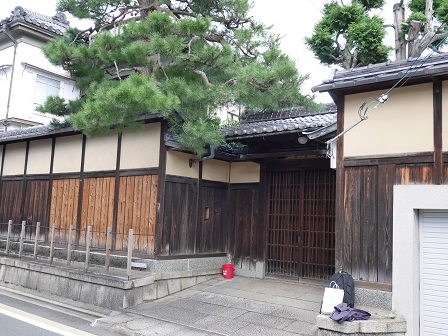 例えばこうした住宅の