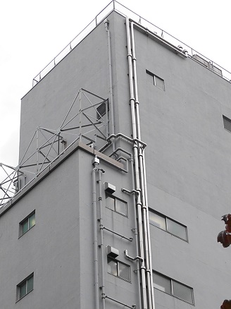 プラスの竪樋 P2170037 プラスの竪樋 P2170037