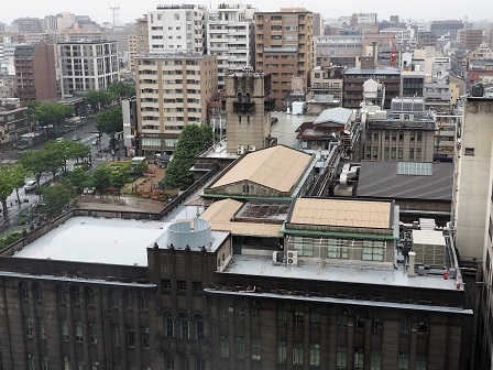 京都市役所の昭和な屋上